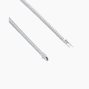 2–4 mm graduated moissanite tennis necklace in white gold vermeil, clasp detail.
