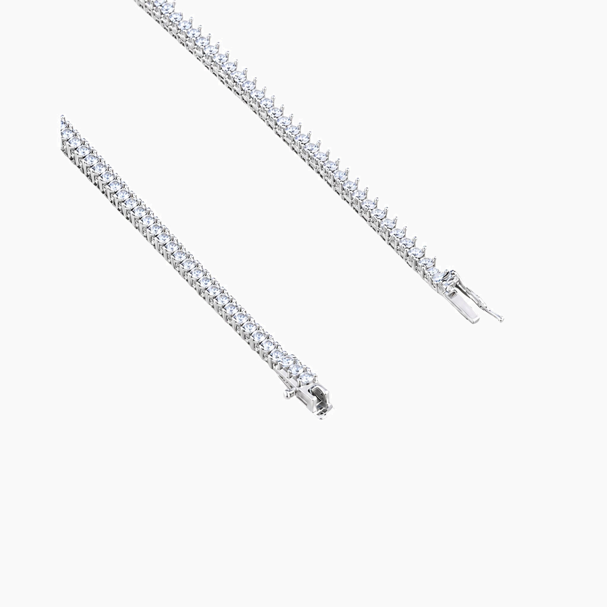 2–4 mm graduated moissanite tennis necklace in white gold vermeil, clasp detail.