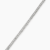 3 mm moissanite tennis bracelet in white gold vermeil, close-up detail.