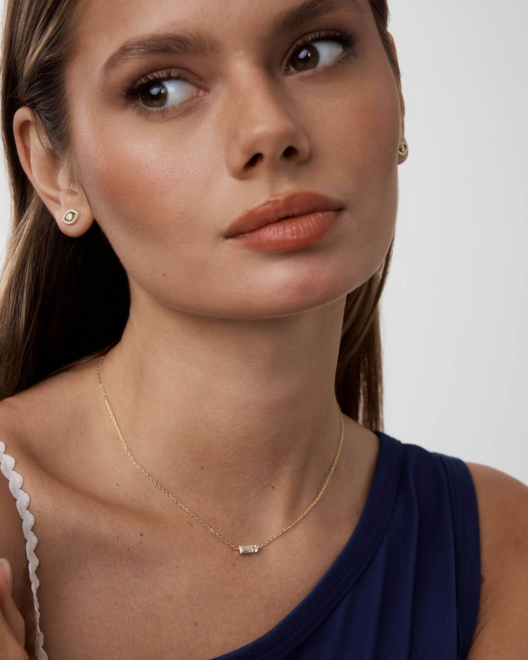 Moissanite Baguette Round Necklace