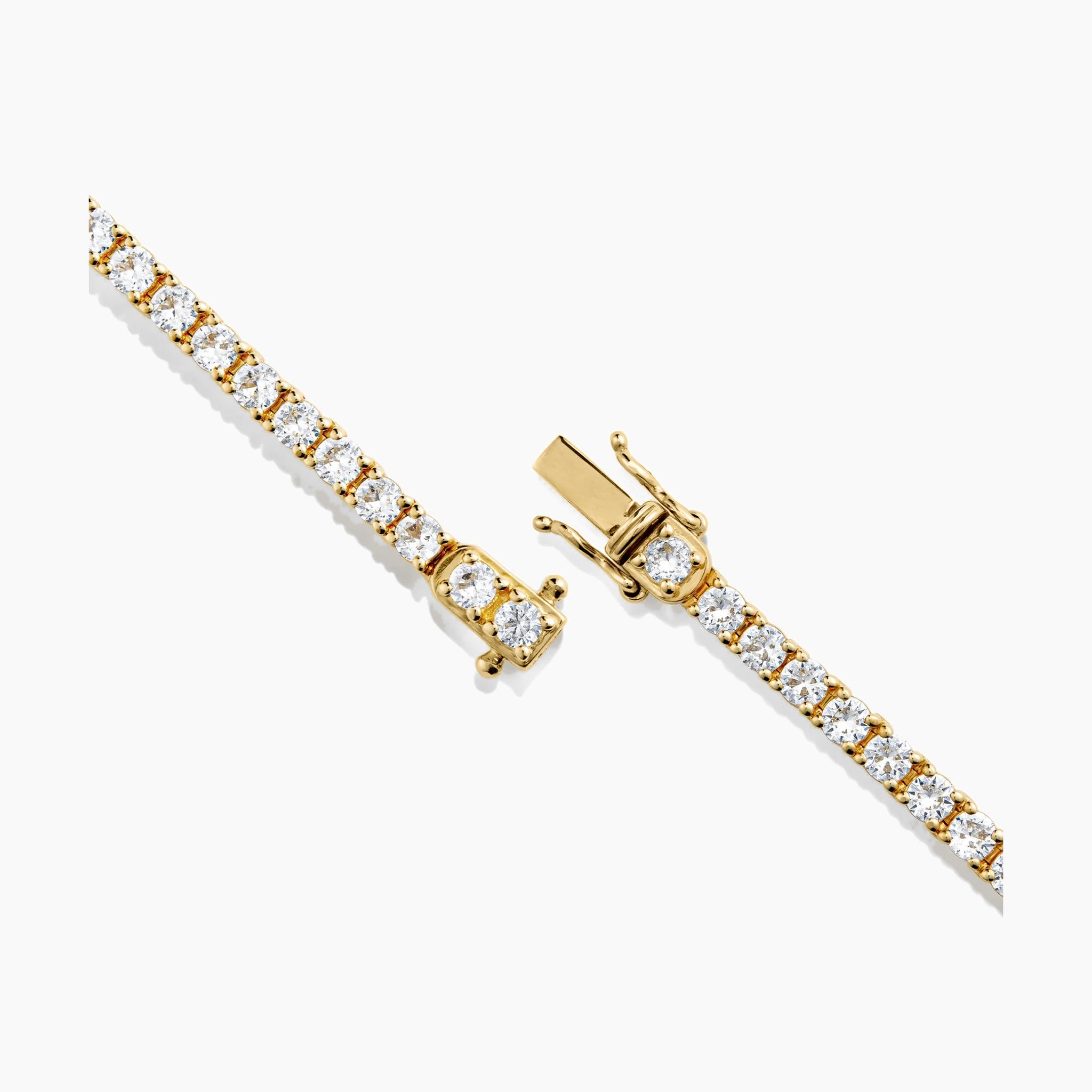 4 mm moissanite tennis bracelet in yellow gold vermeil, clasp detail.