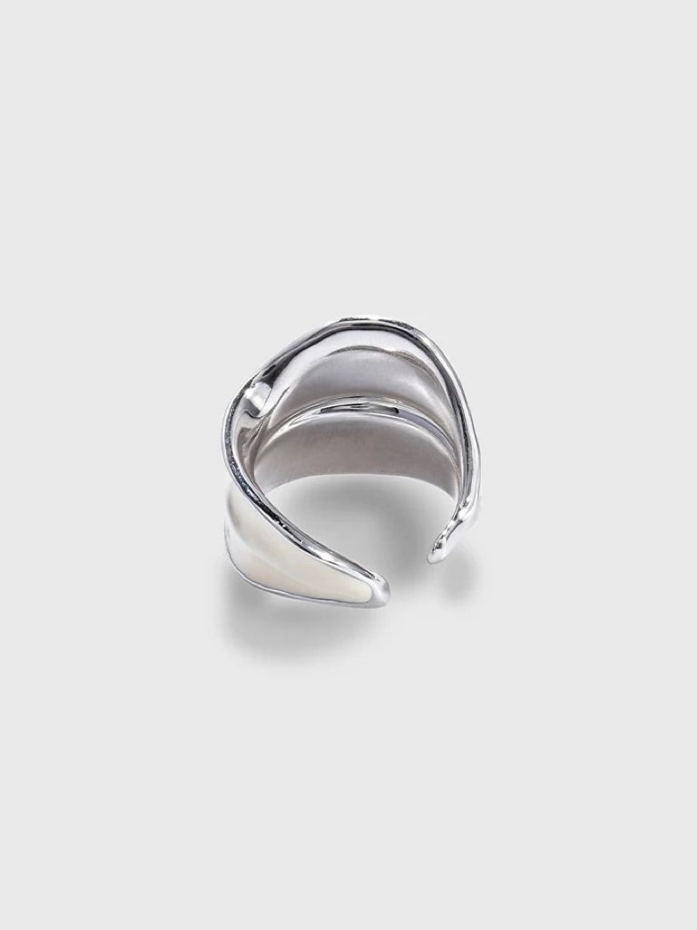 Enamel Leaf Figure Ring