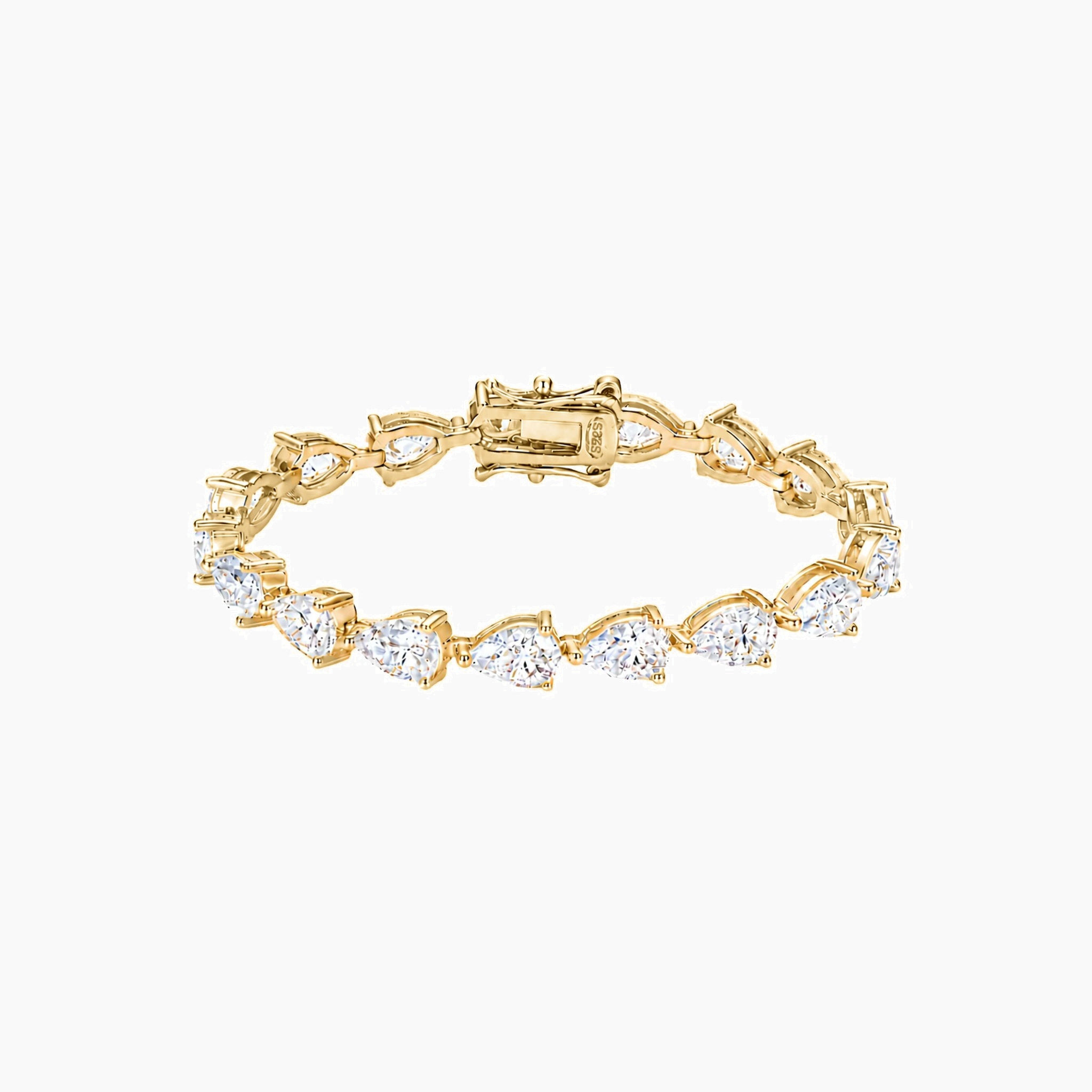 East-west pear-cut moissanite tennis bracelet in yellow gold vermeil, closed view.