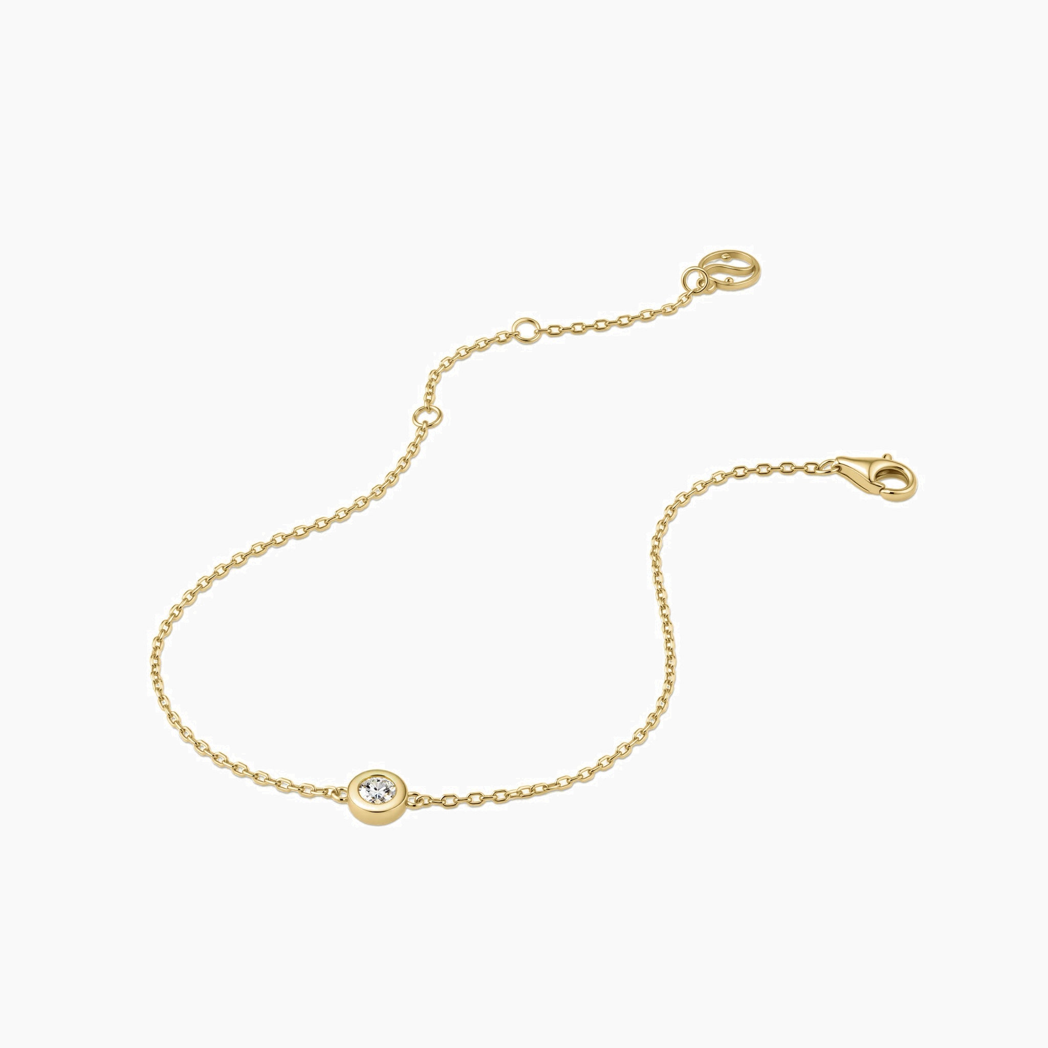 Moissanite solitaire bracelet in yellow gold vermeil, open view showing the closure.