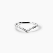 Moissanite v-shaped ring in white gold vermeil, front view.