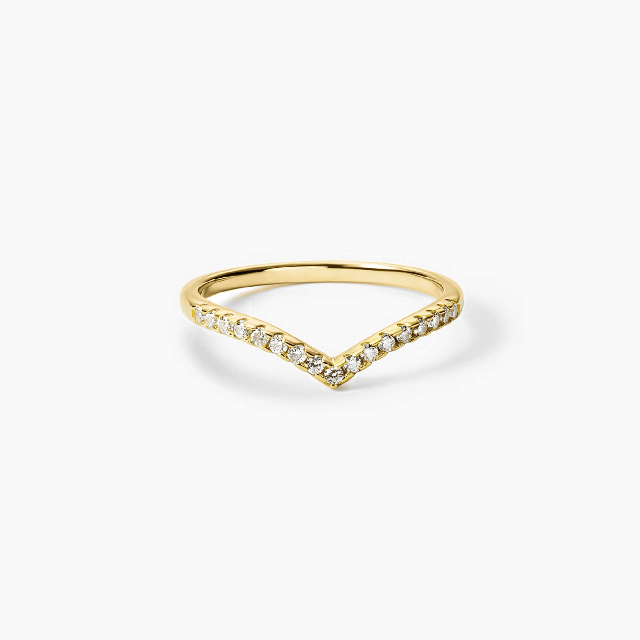 Moissanite v-shaped ring in yellow gold vermeil, front view.
