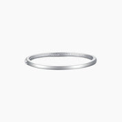 Pavé moissanite stackable bangle in white gold vermeil, back view.