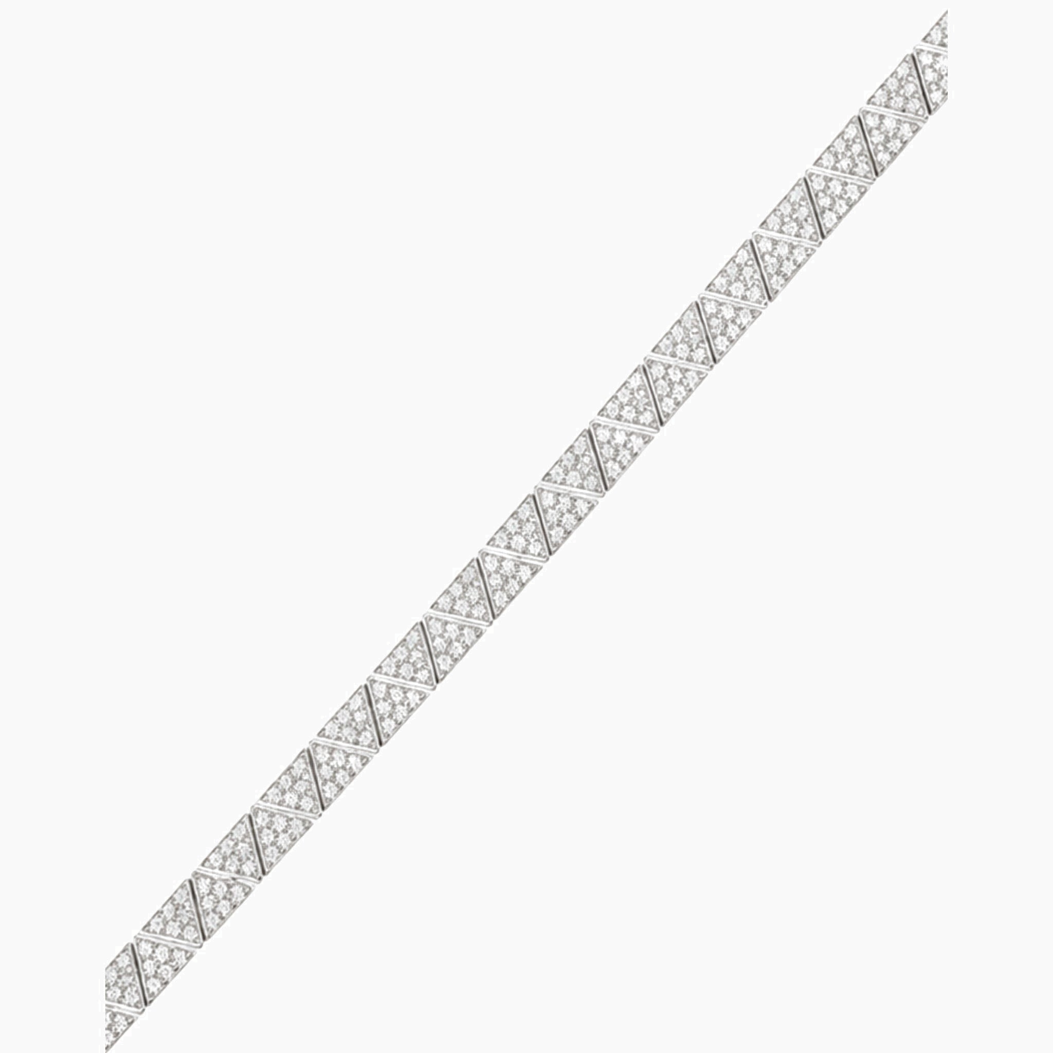 Pavé moissanite triangle-link tennis bracelet in white gold vermeil, close-up detail.