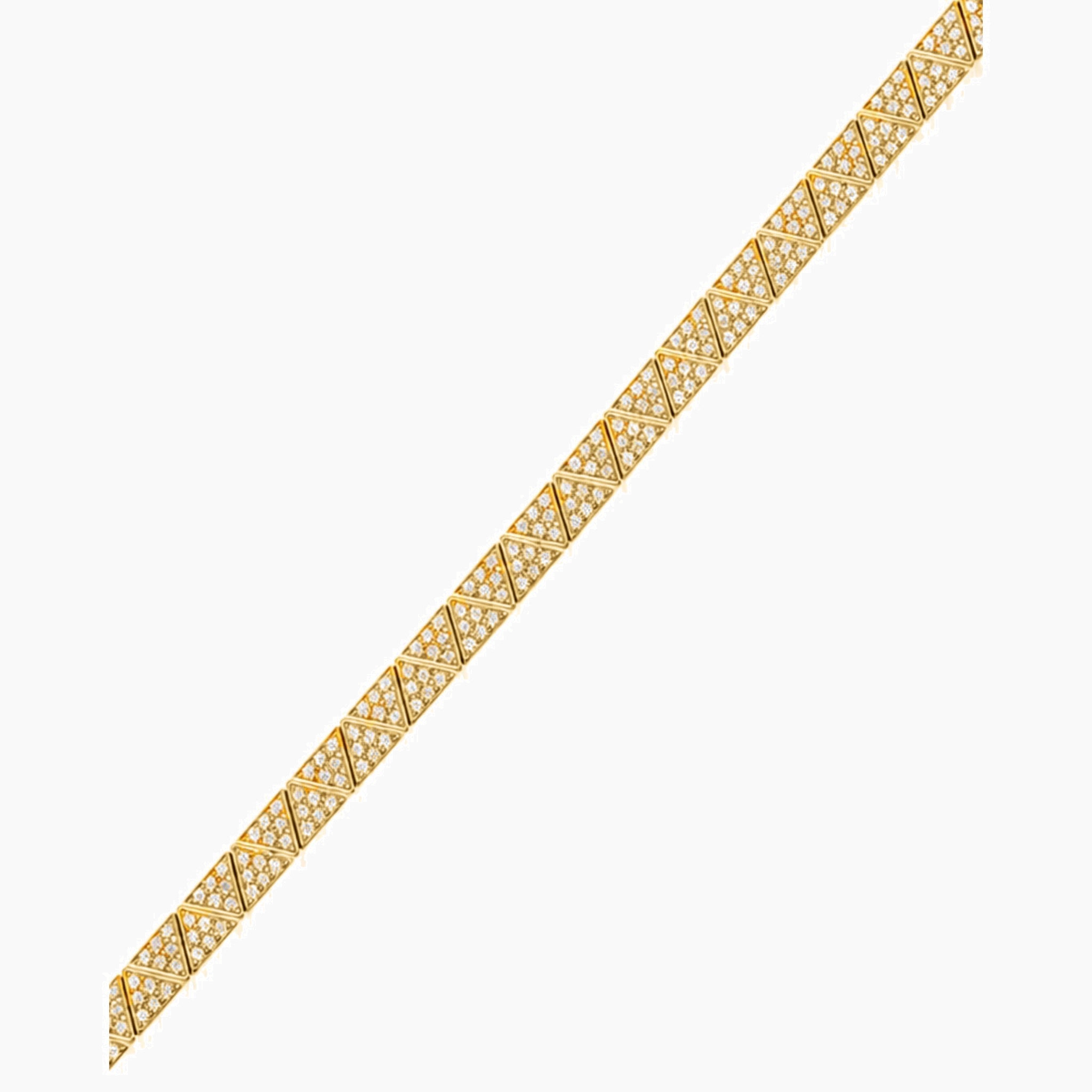 Pavé moissanite triangle-link tennis bracelet in yellow gold vermeil, close-up detail.