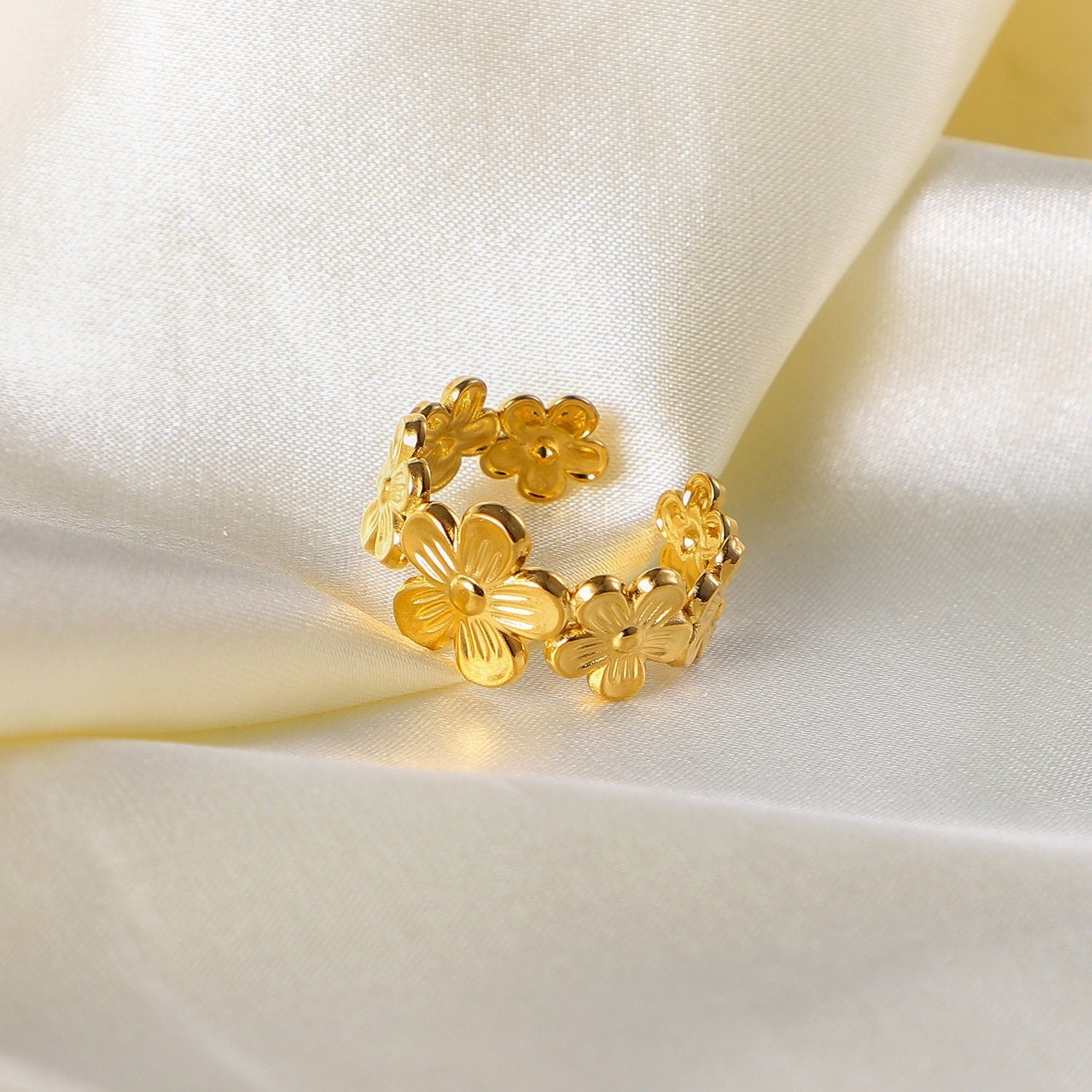 Flower Ring - Women's Rings - Someone & HerOwn