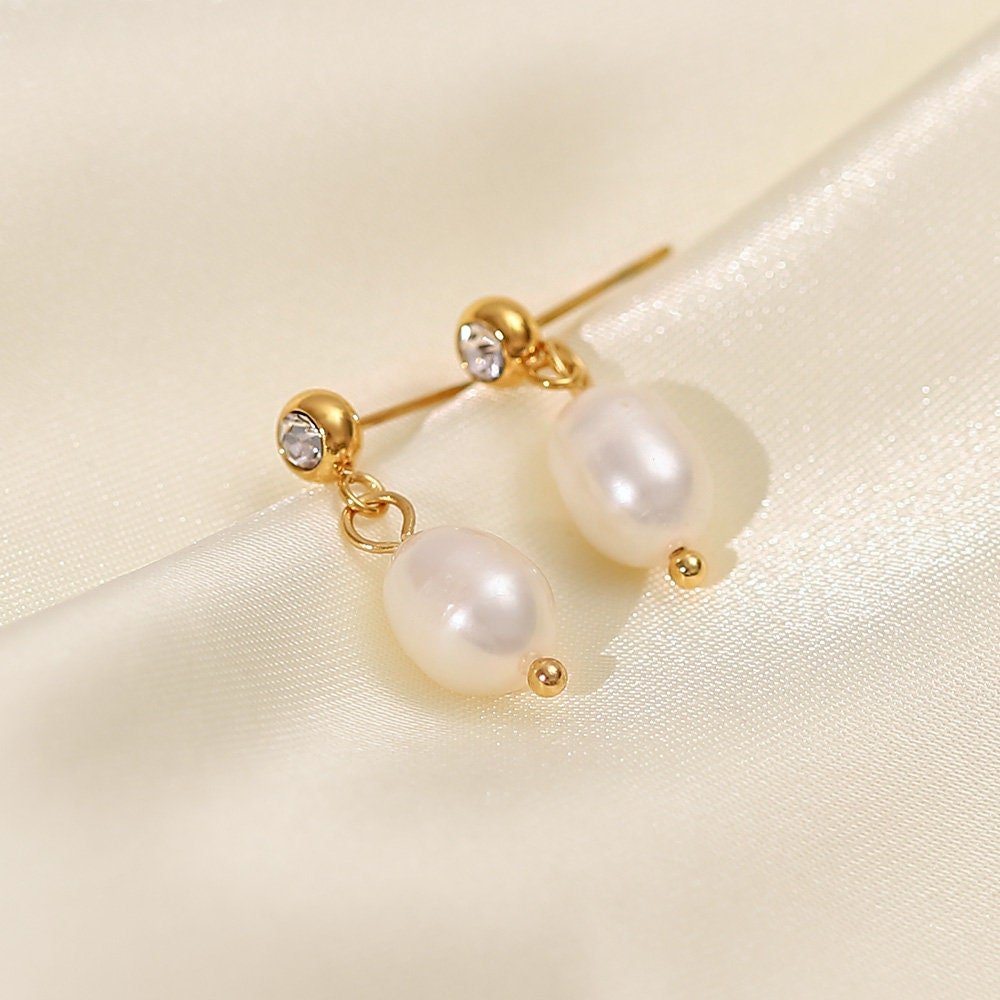 Pearl Drop Earrings - Women's Earrings - Someone & HerOwn