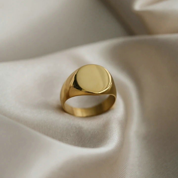 Round Signet Ring - Women's Rings - Someone & HerOwn