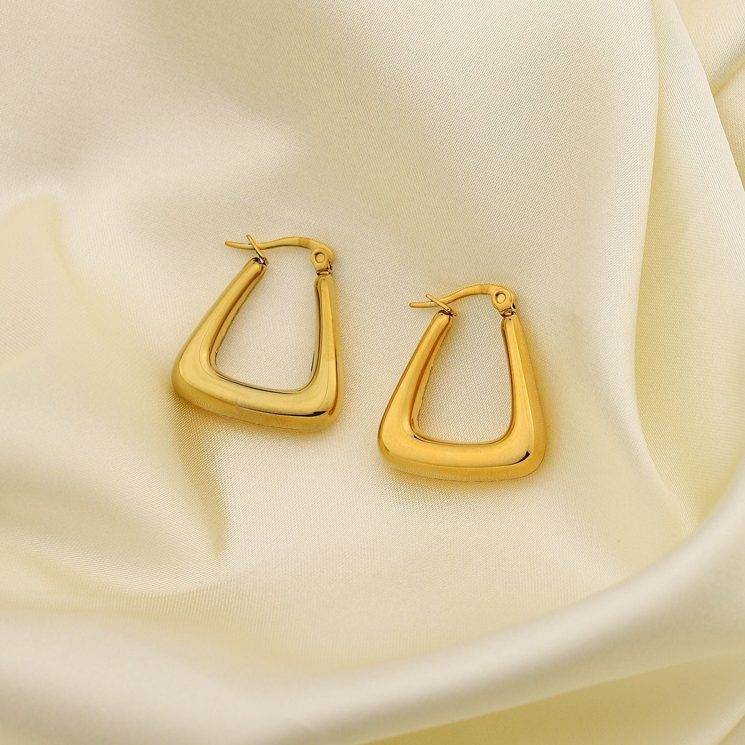 U Shape Earrings - Women's Earrings - Someone & HerOwn