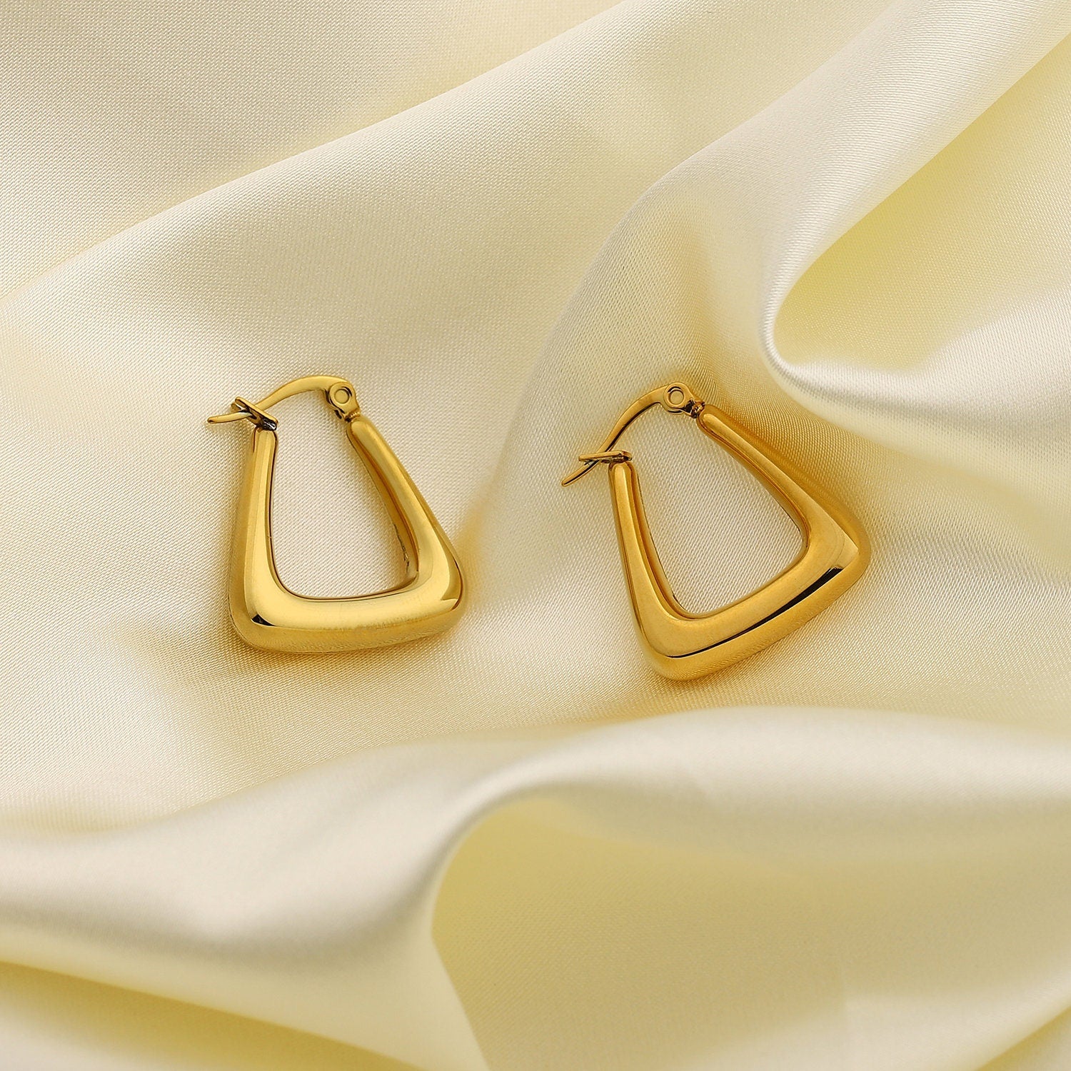 U Shape Earrings - Women's Earrings - Someone & HerOwn